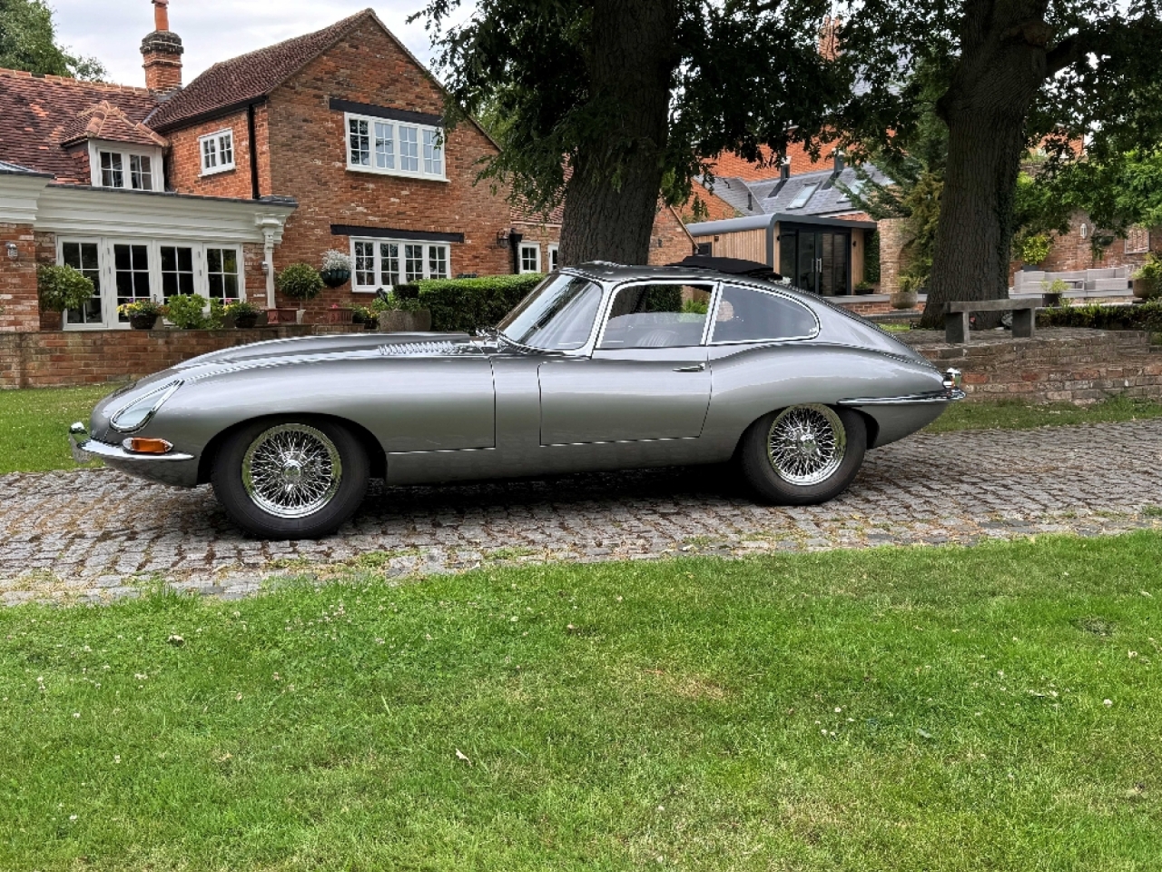 Jaguar E type series 1 4.2 Fixed head coupe