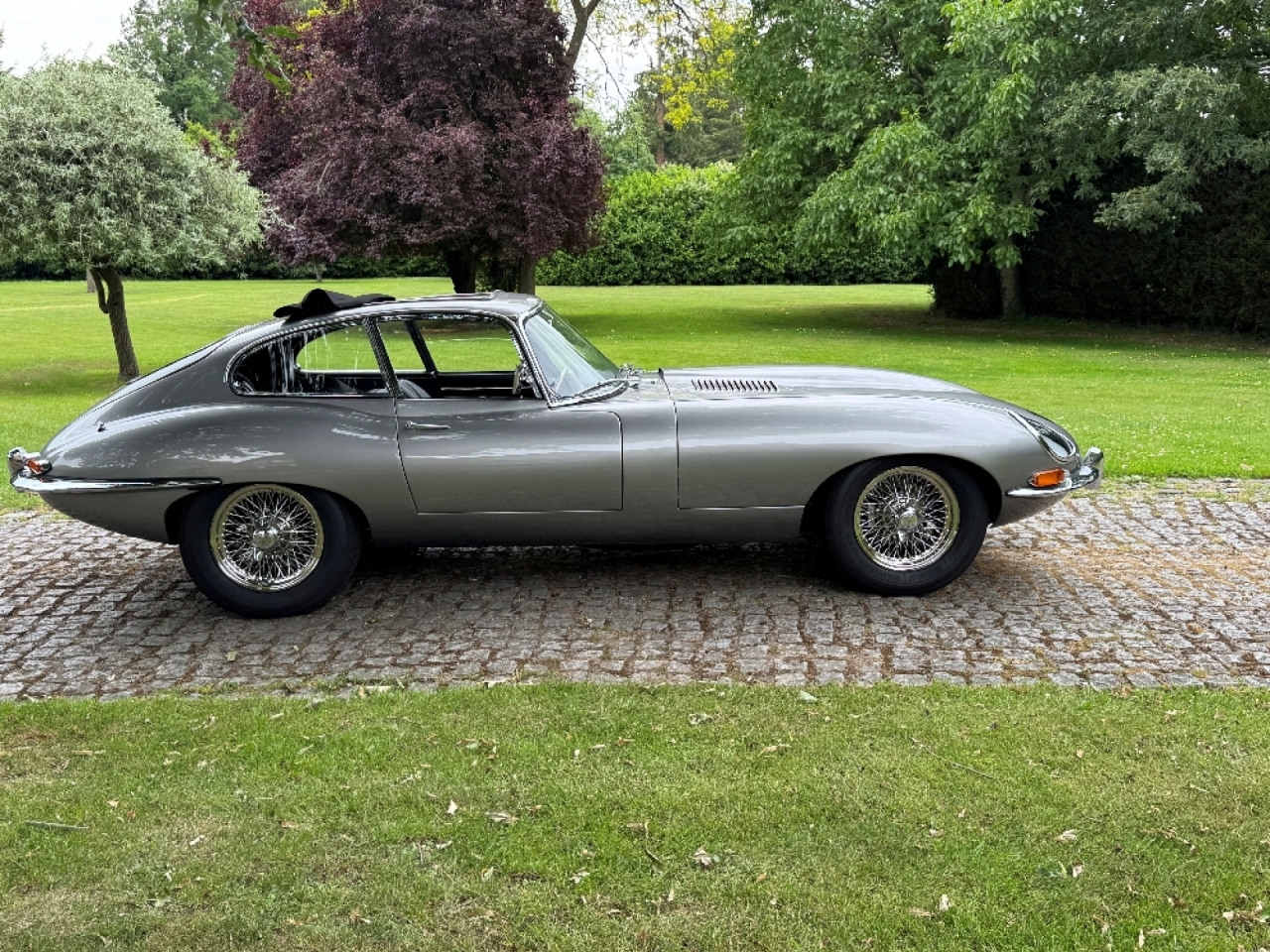 Jaguar E type series 1 4.2 Fixed head coupe