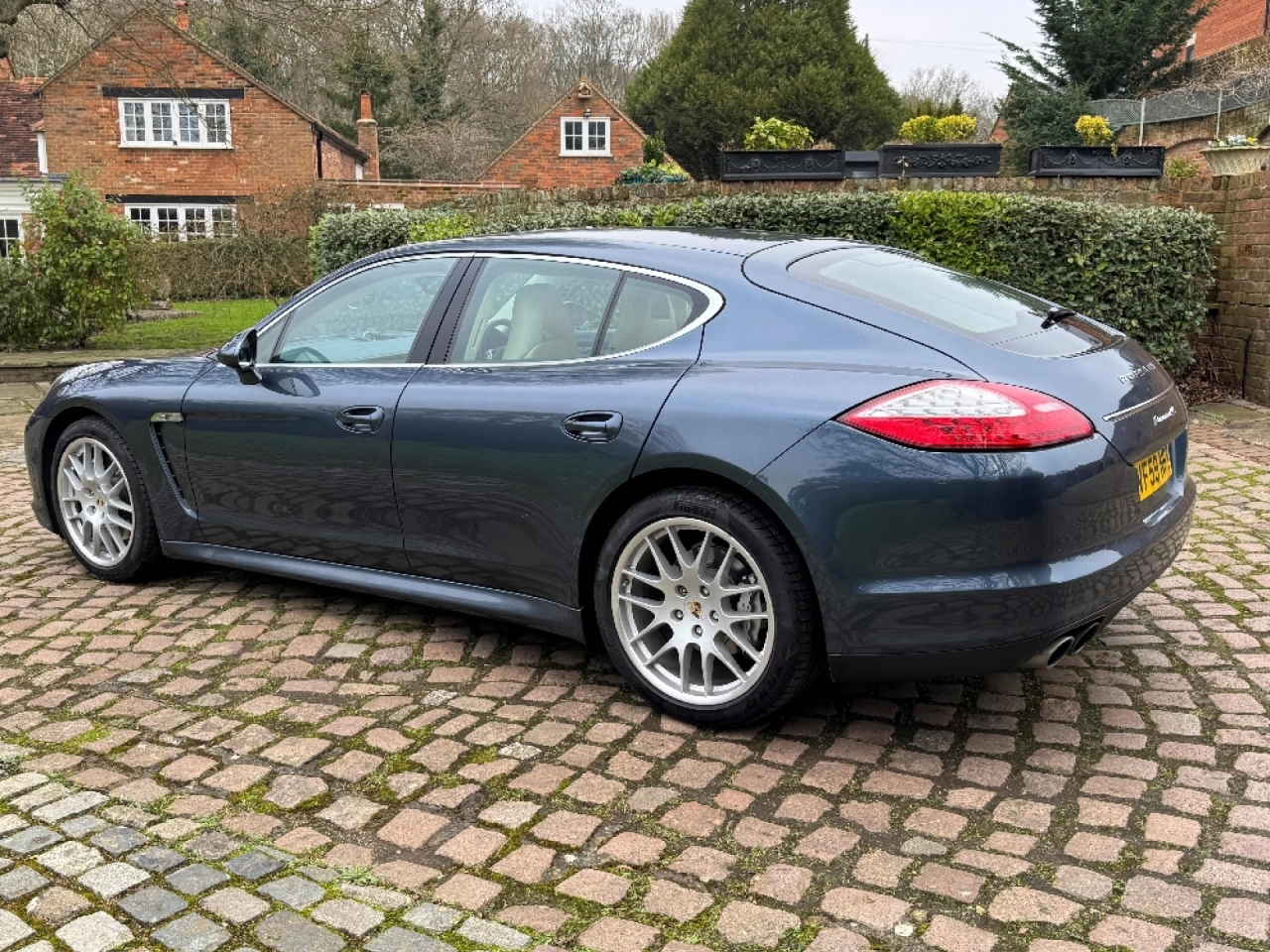 Porsche Panamera 4S Porsche Panamera 4S