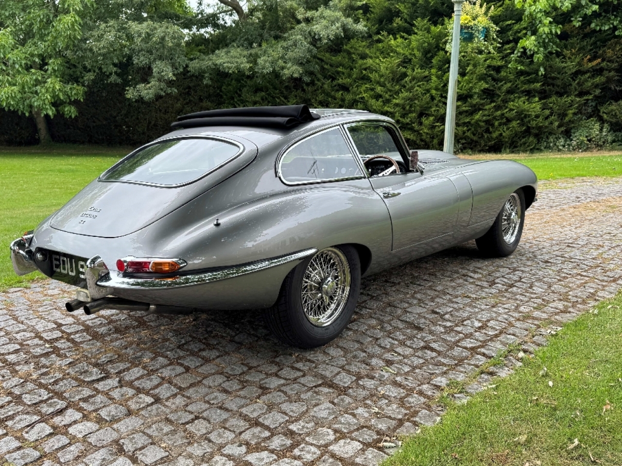 Jaguar E type series 1 4.2 Fixed head coupe