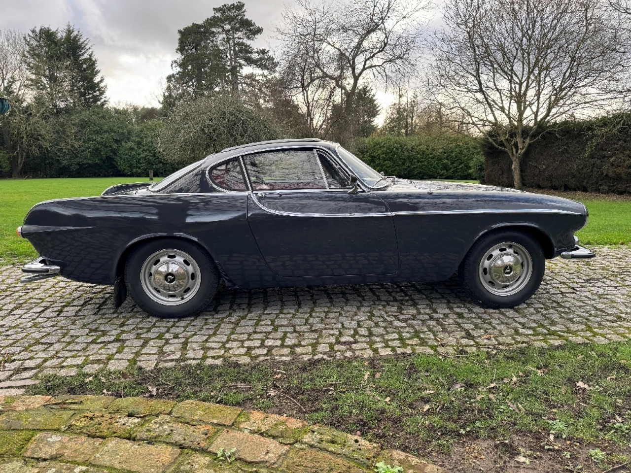 Volvo P1800