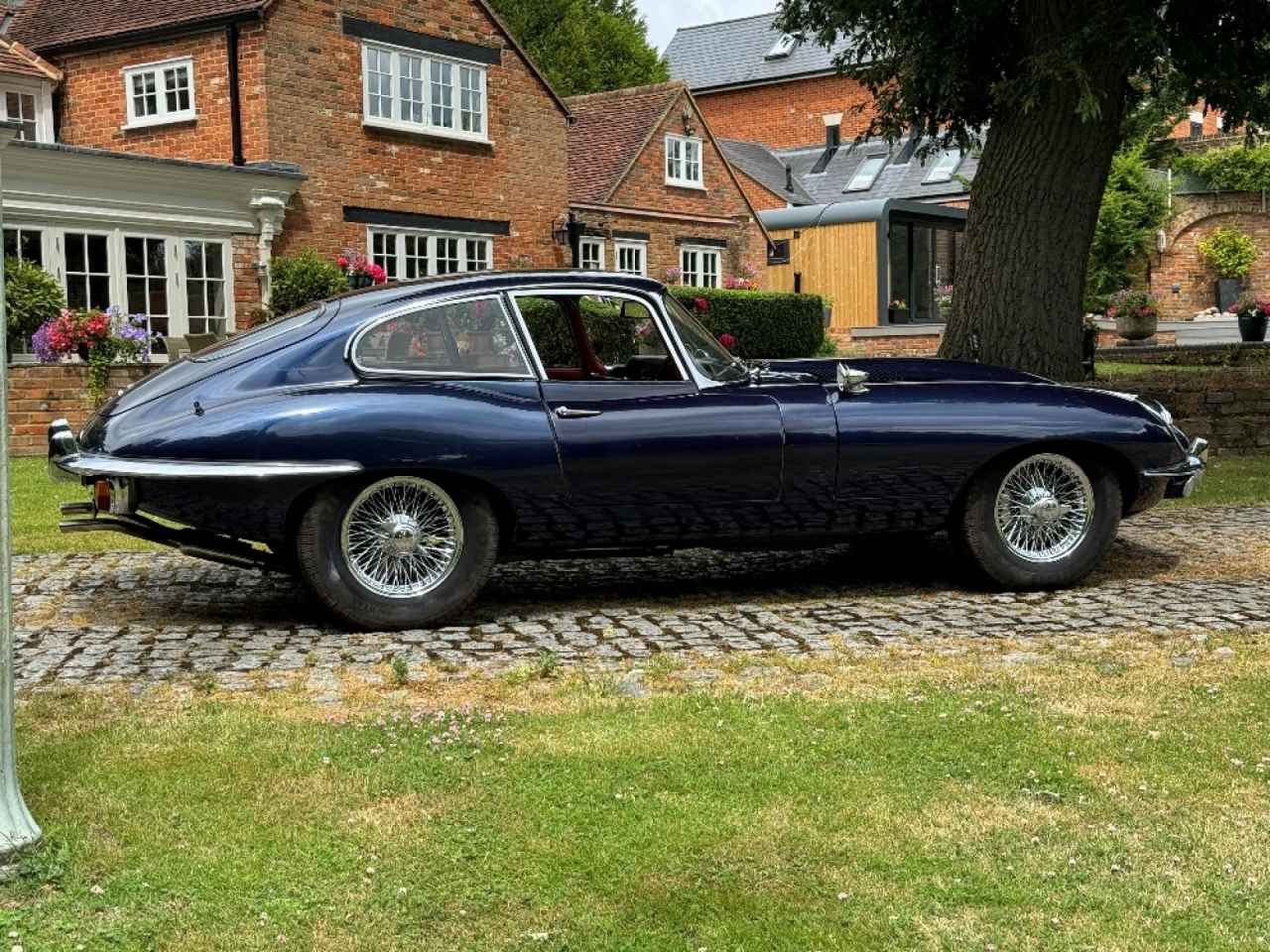 Jaguar E Type 4.2 Series II FHC