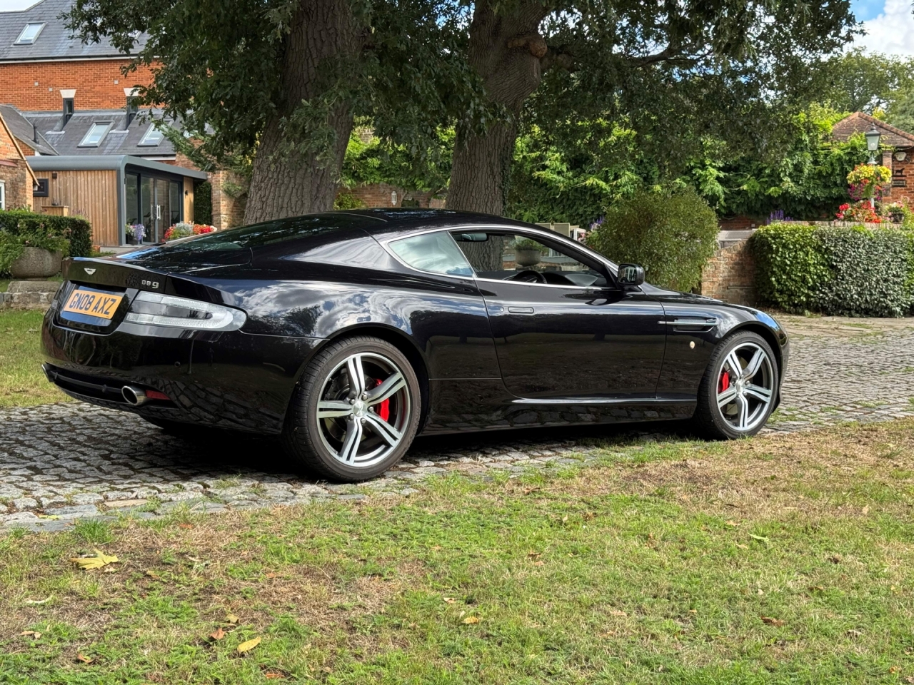 Aston Martin DB9 Sport Pack