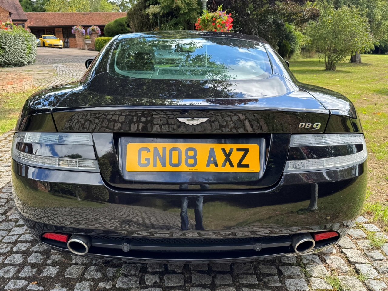 Aston Martin DB9 Sport Pack