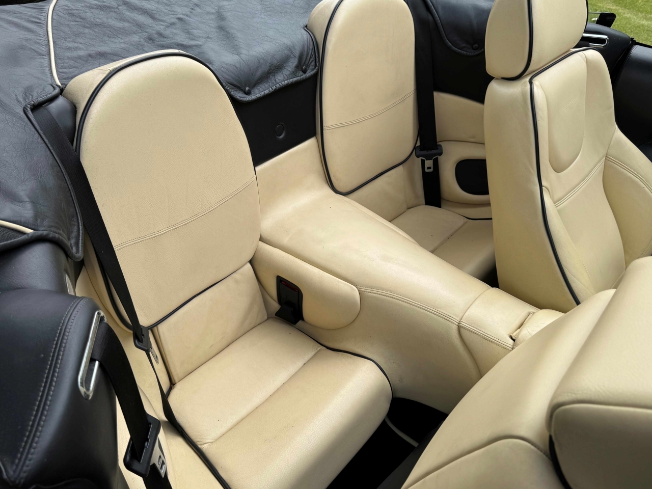 Aston Martin DB7 Vantage Volante