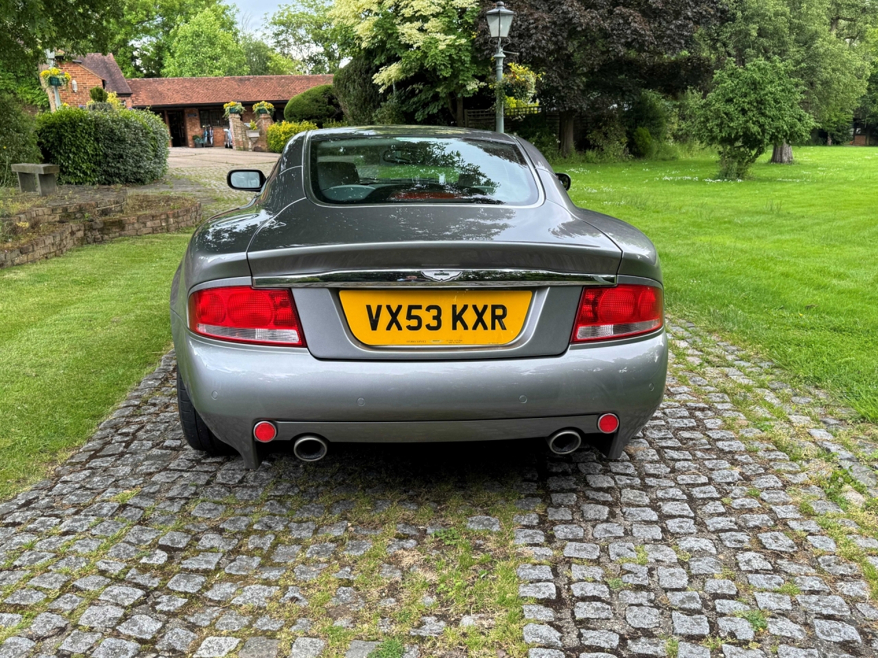 2003 (53) Aston Martin Vanquish 2+