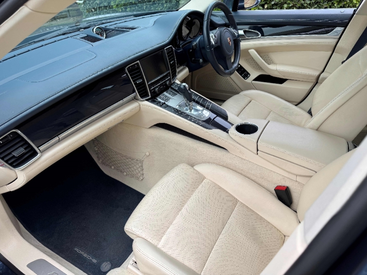 Porsche Panamera 4S Porsche Panamera 4S