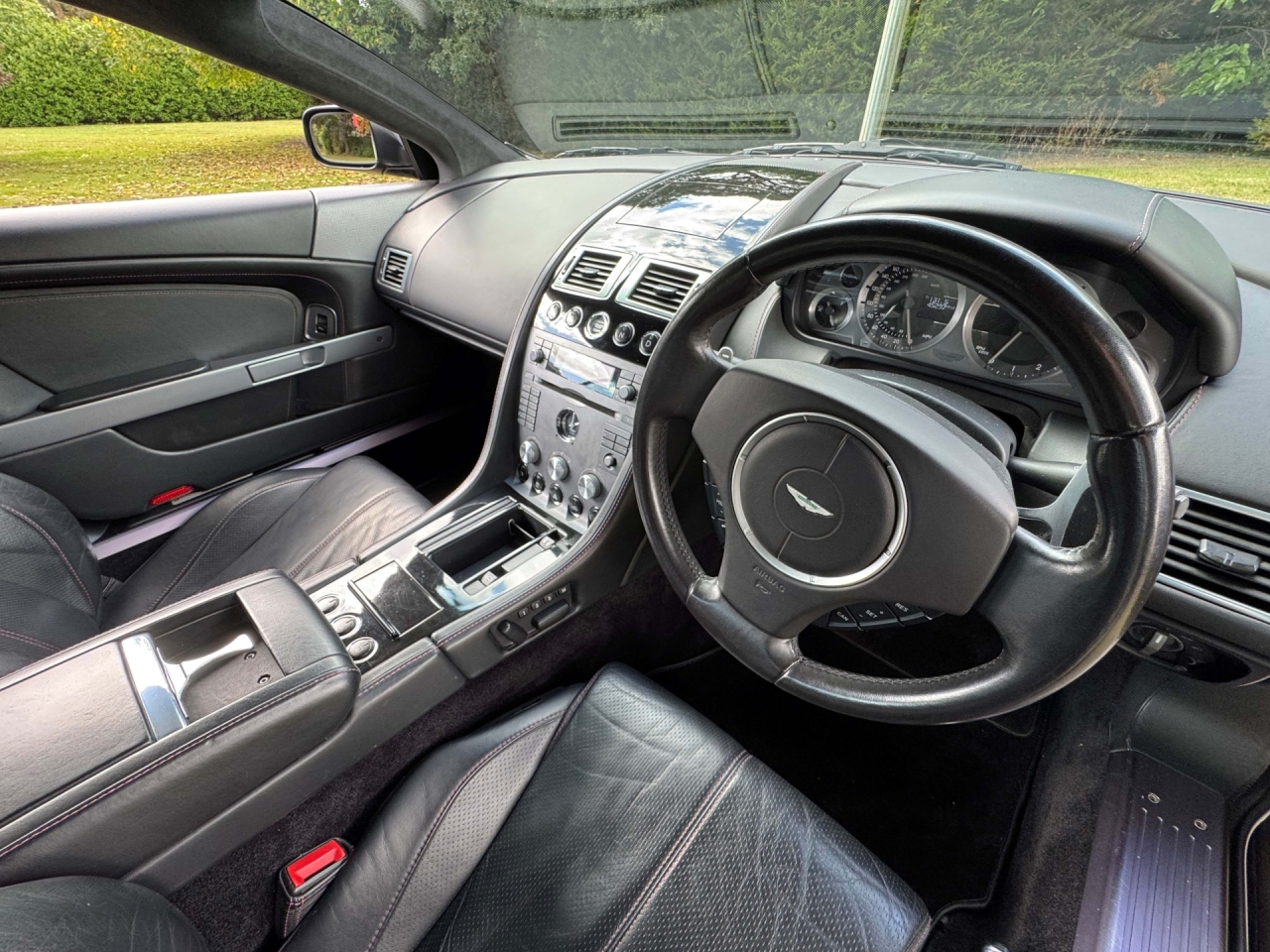 Aston Martin DB9 Sport Pack