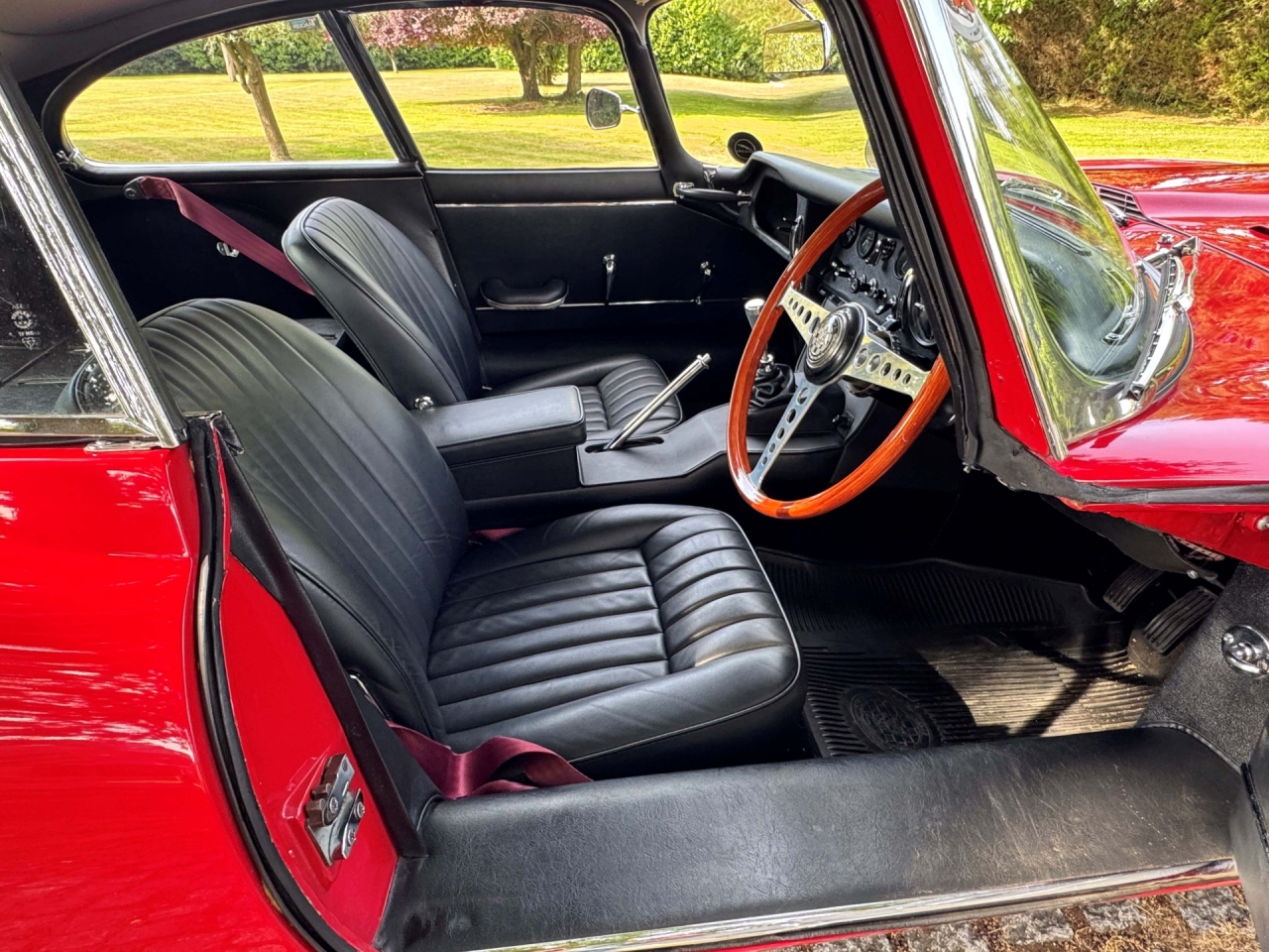 Jaguar 4.2 Series 1 E type fixed Head Coupe