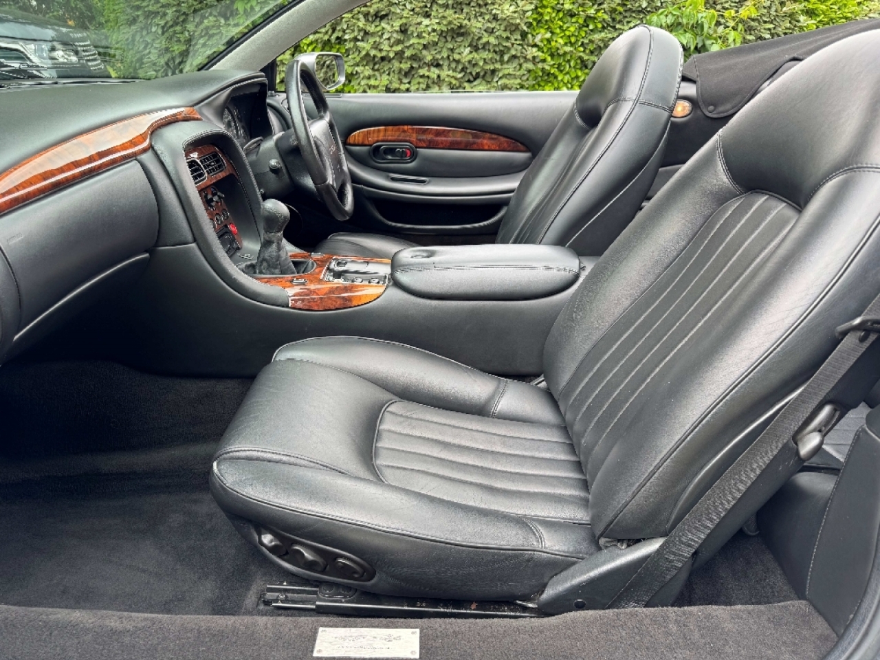 Aston Martin DB7i6 Volante