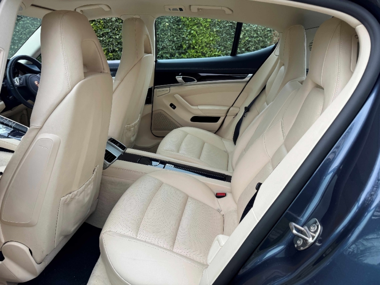 Porsche Panamera 4S Porsche Panamera 4S