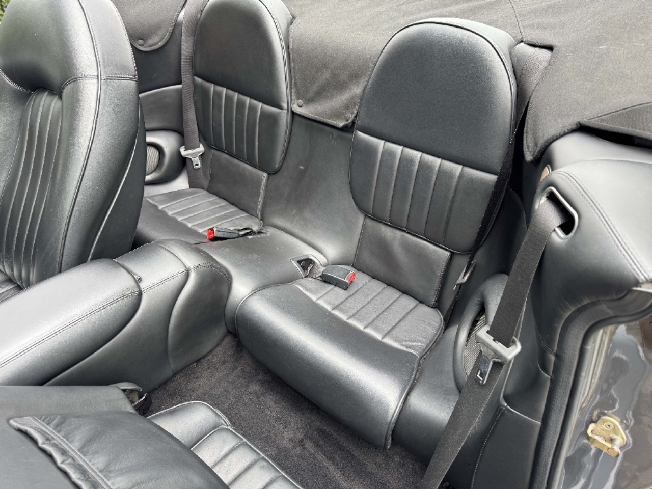 Aston Martin DB7i6 Volante