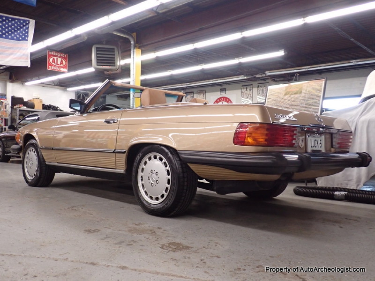 1986 Mercedes Benz 560 SL