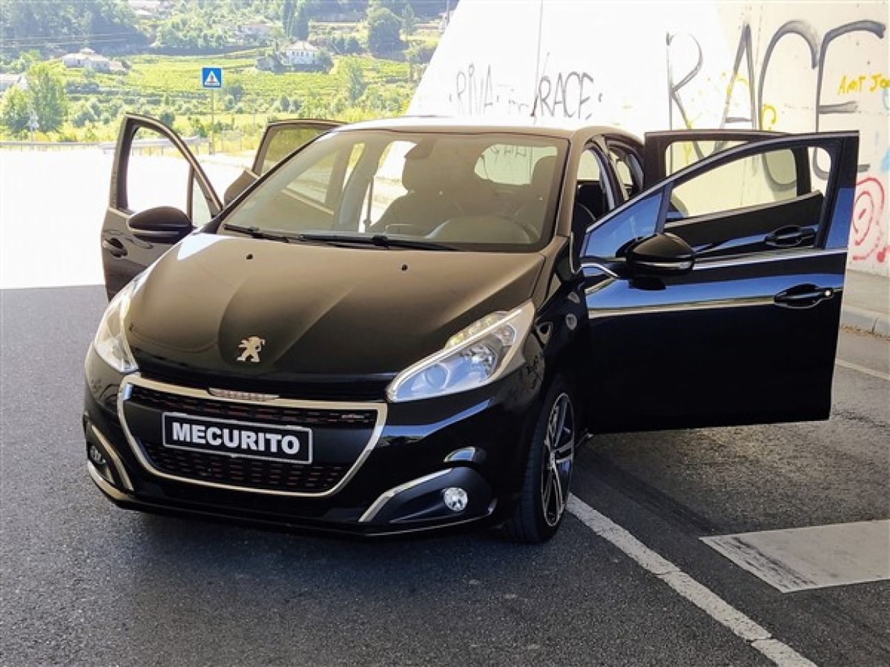 2015 Peugeot 208 Puretech