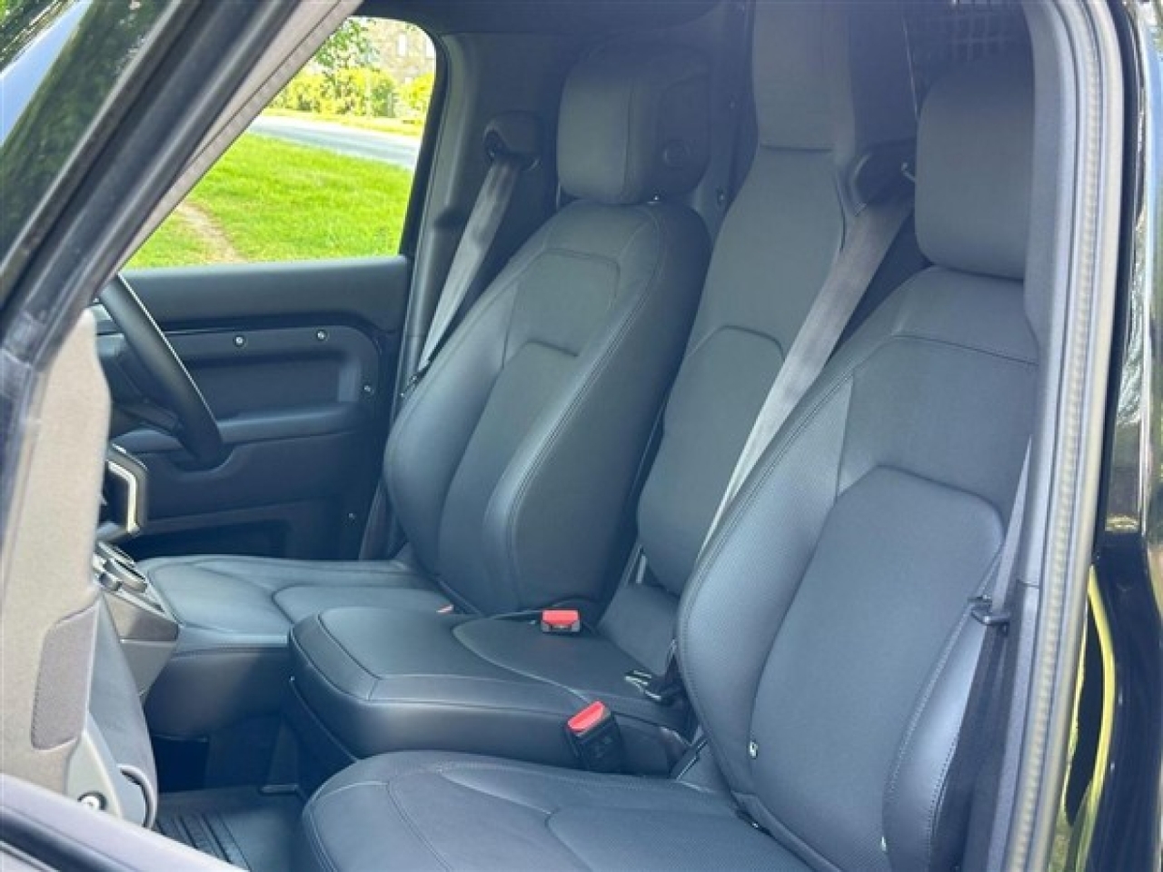 2025 Land Rover Defender 110