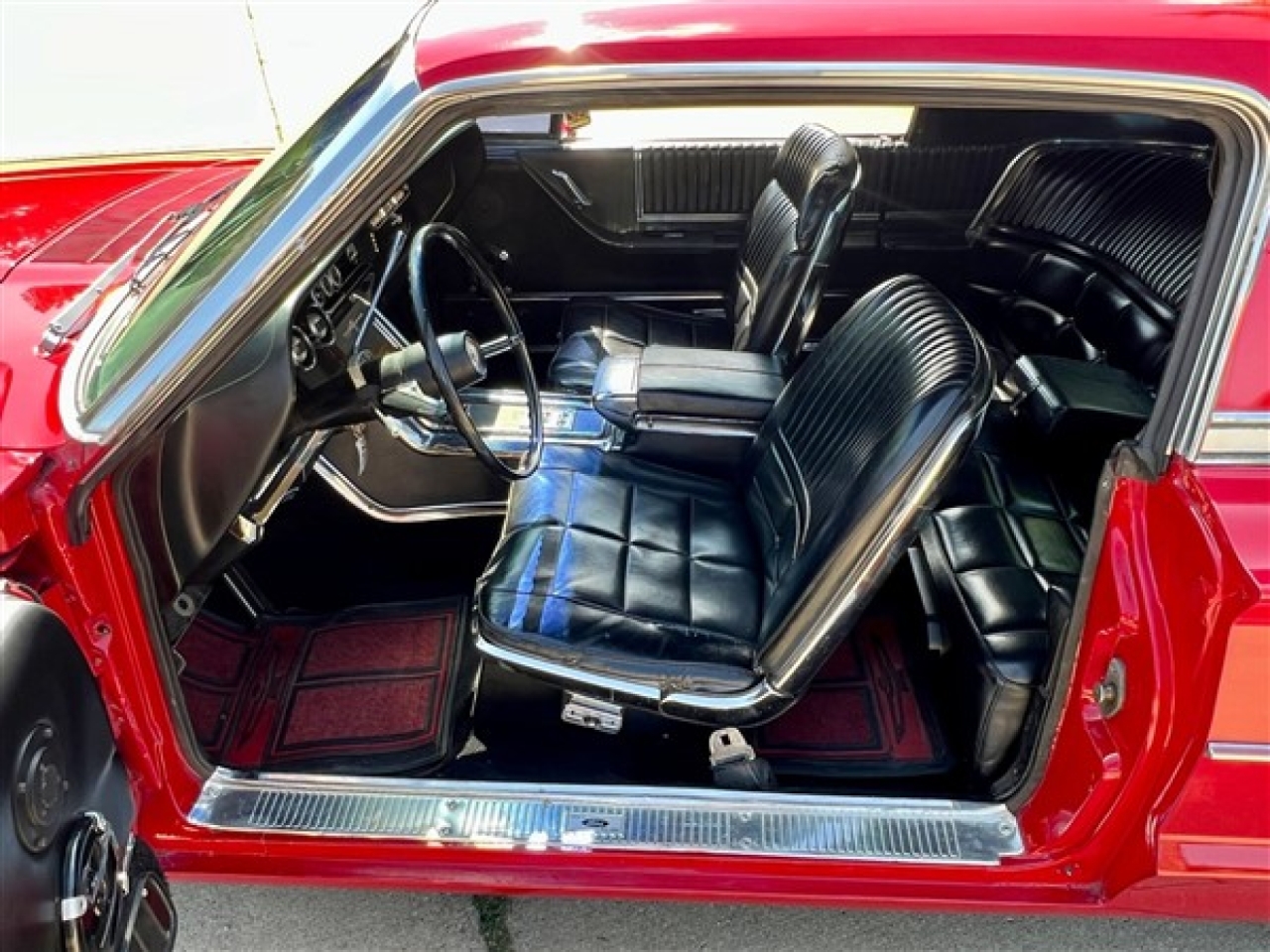 1966 Ford Thunderbird