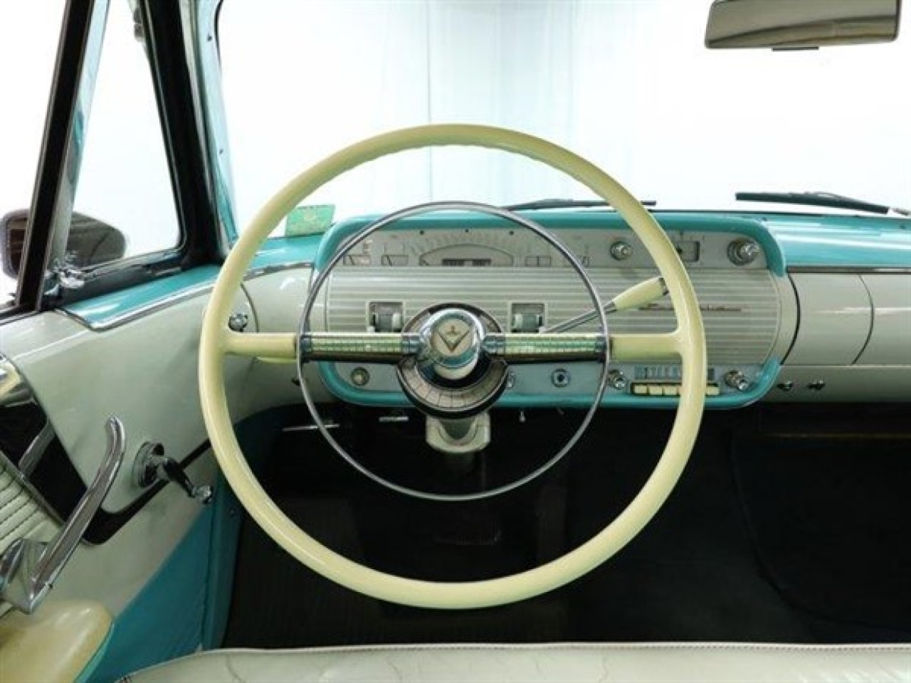 1955 Lincoln Capri