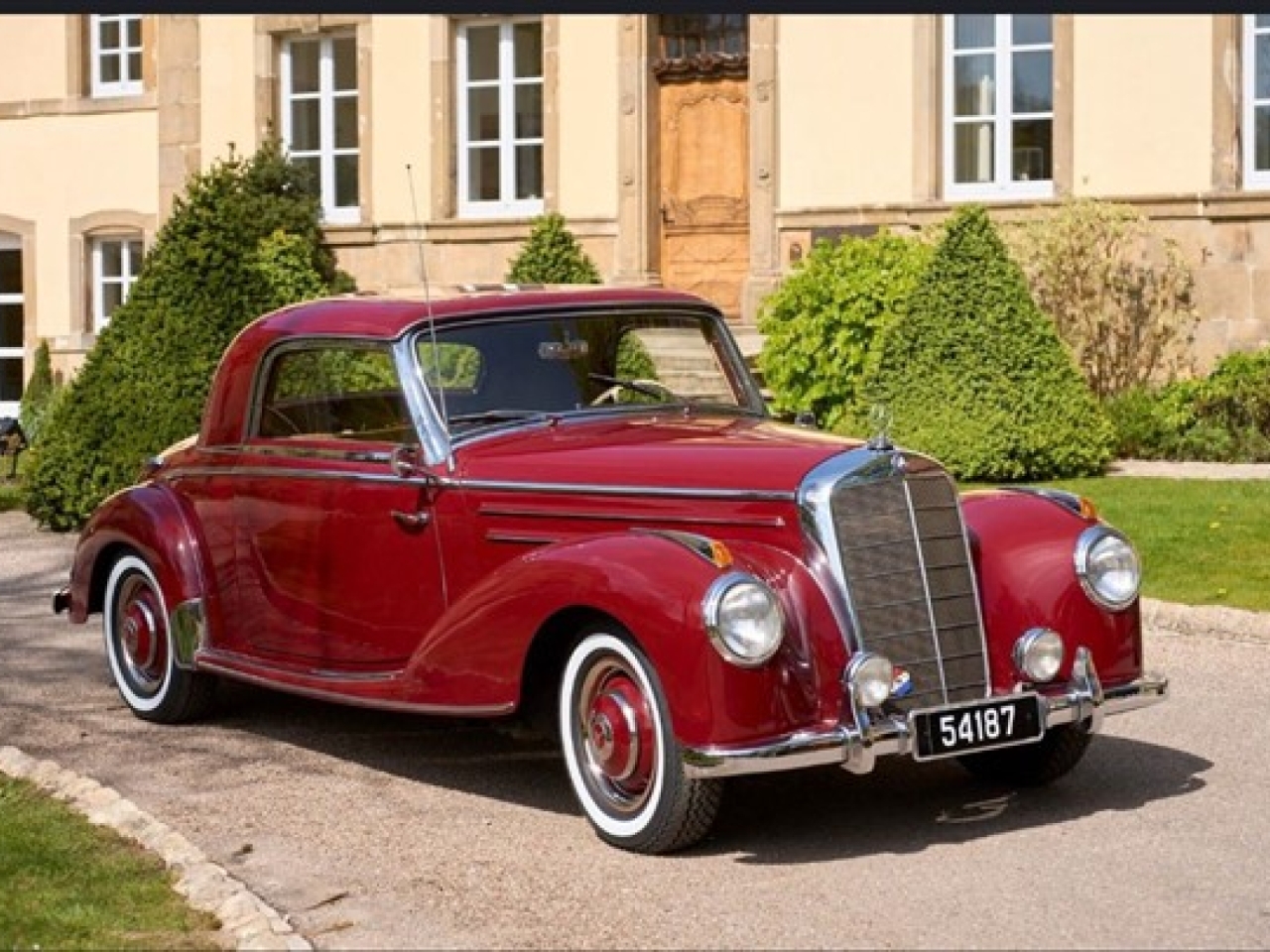 Mercedes-Benz 220 W187 Coupe