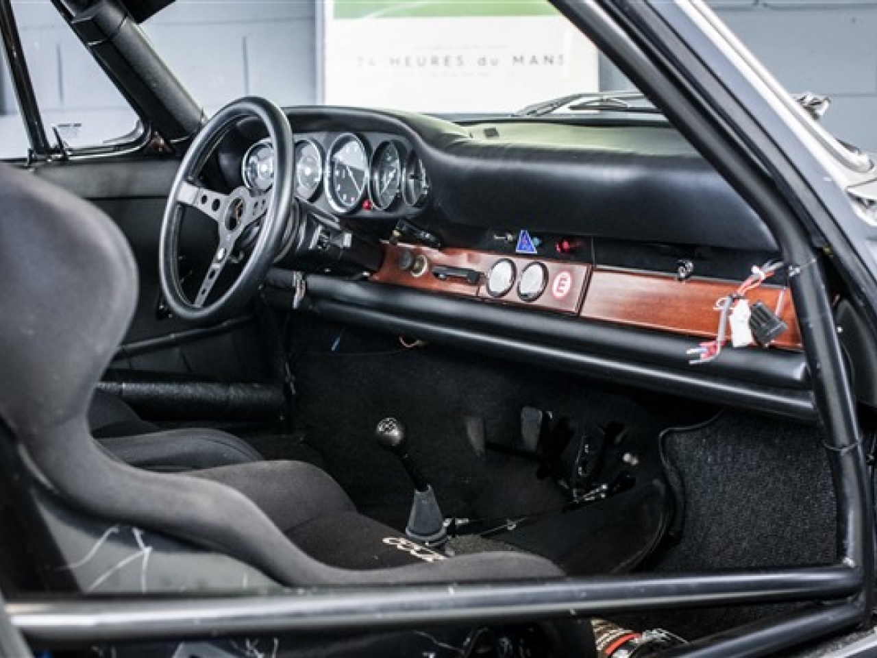 1965 Porsche 911 2L FIA Specs