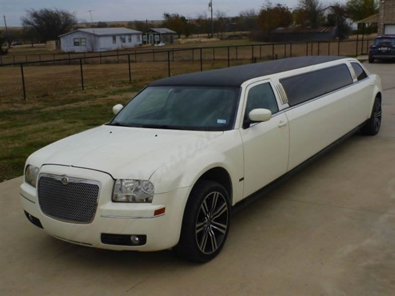 2006 Chrysler 300 Touring Limousine