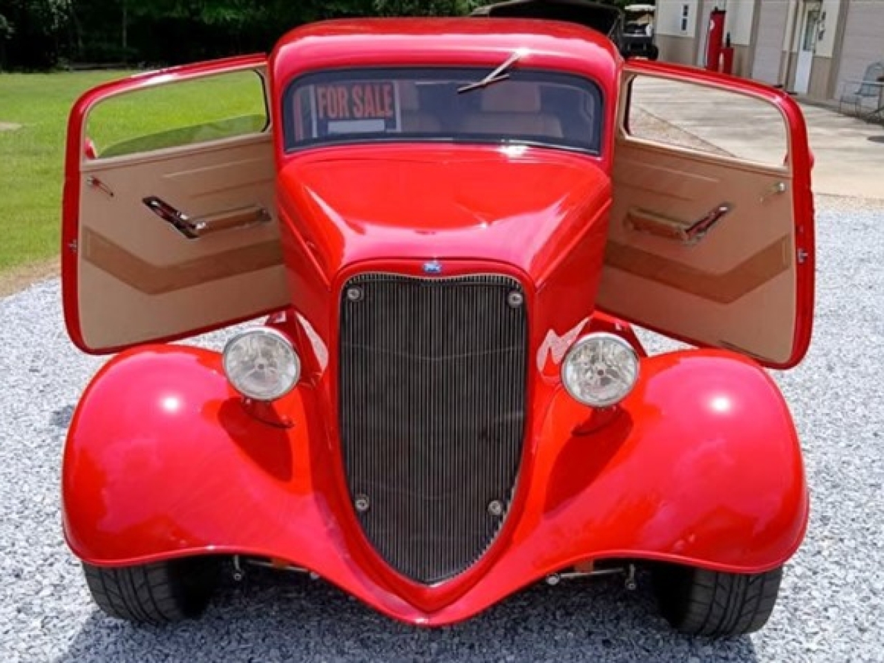 1933 Ford Custom Sedan