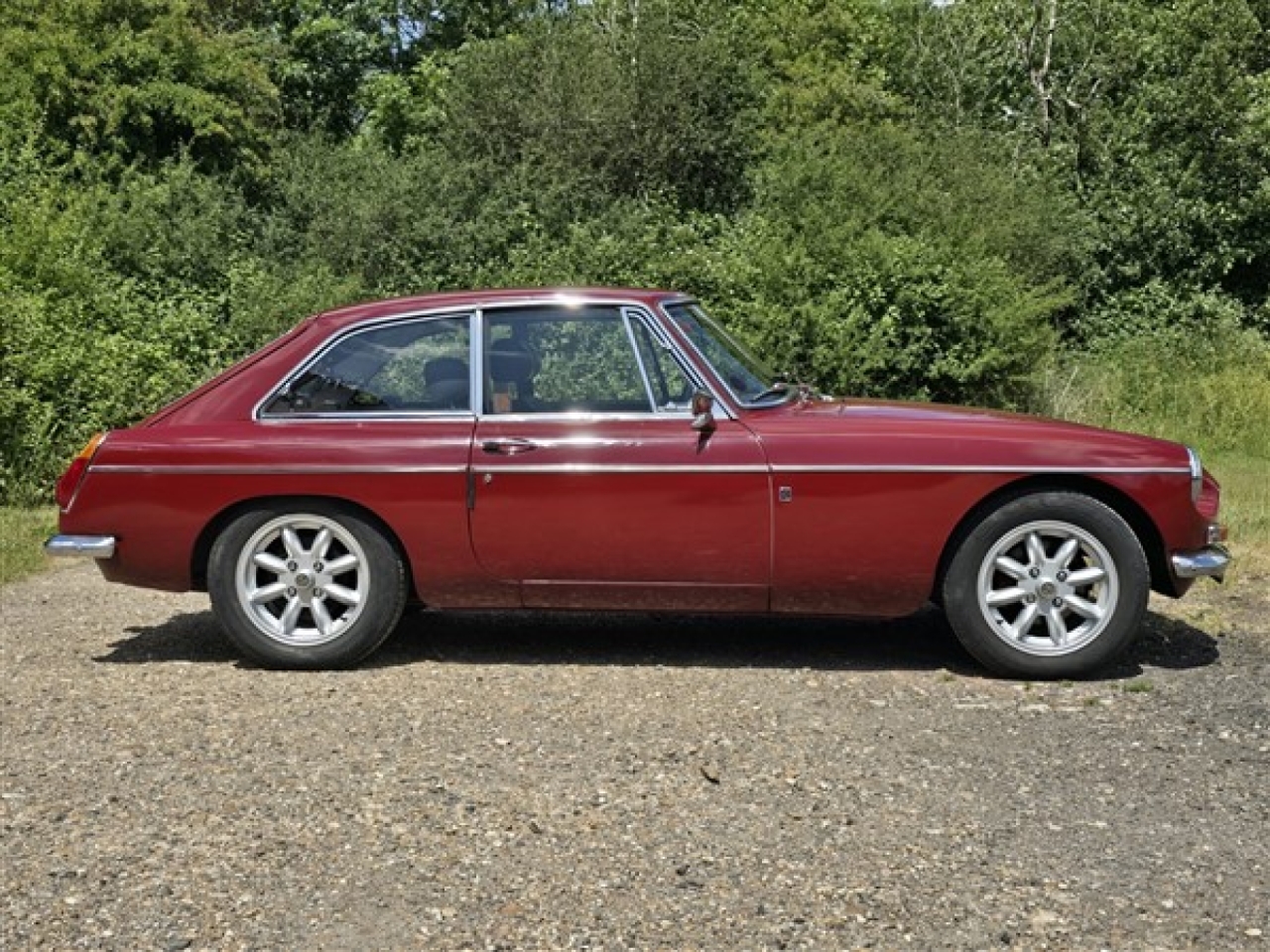 1970 MG B GT (Damask Red)