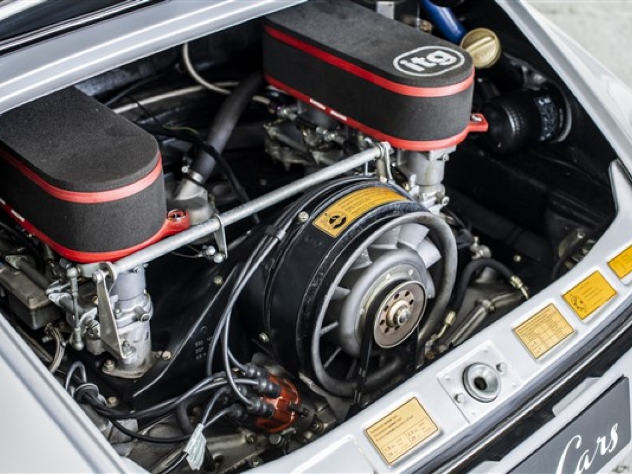 1965 Porsche 911 2L FIA Specs