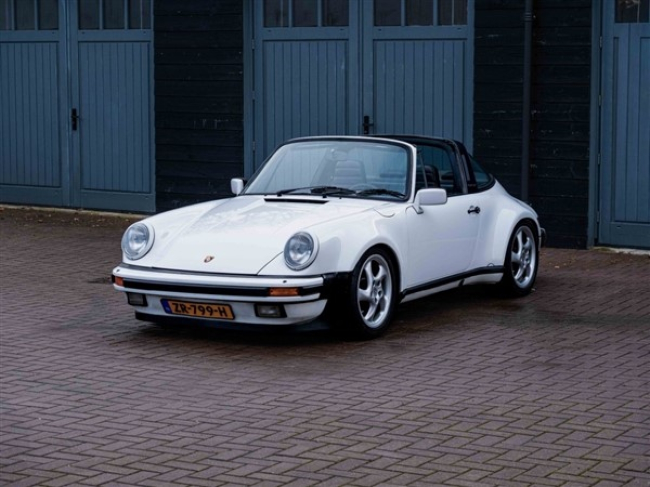 1984 Porsche 911 3.2 Carrera Targa 