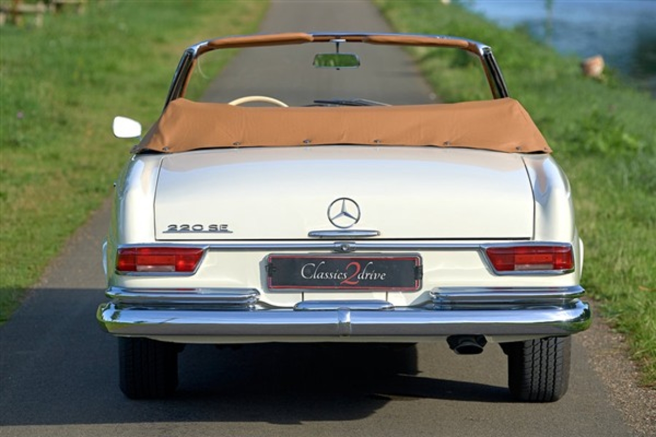 1964 Mercedes 220 SEB Cabriolet/Convertible