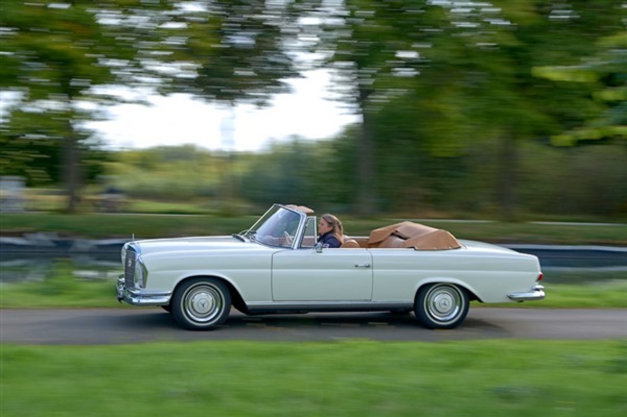 1964 Mercedes 220 SEB Cabriolet/Convertible