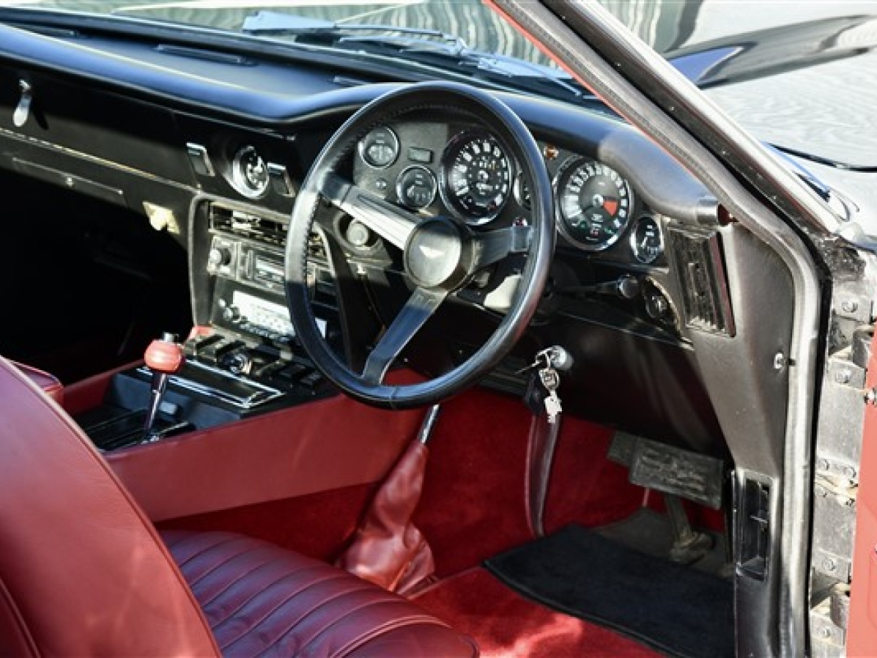 1976 Aston Martin V8 Coupe