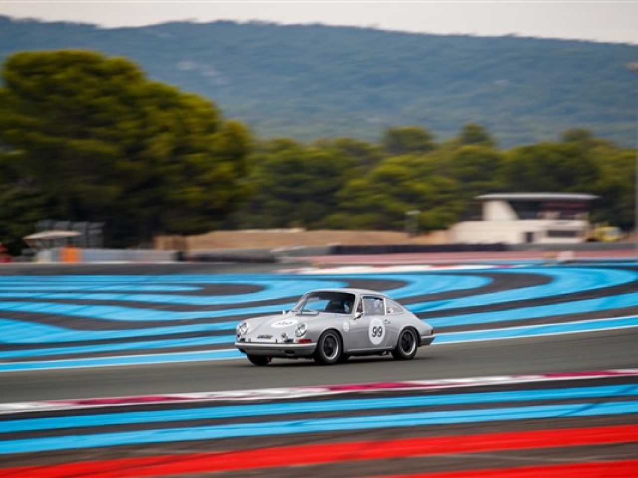 1965 Porsche 911 2L FIA Specs