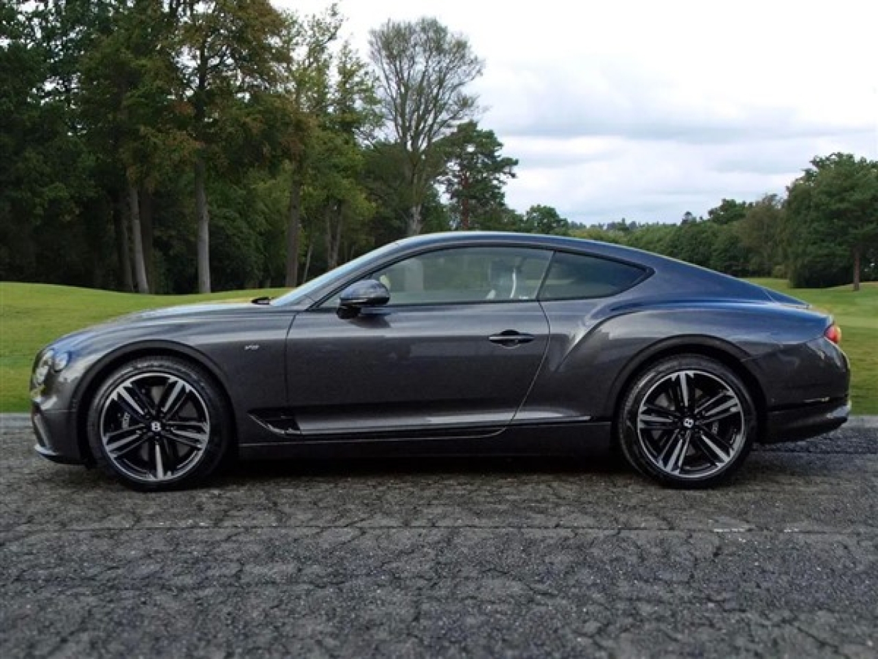 2022(22) Bentley Continental