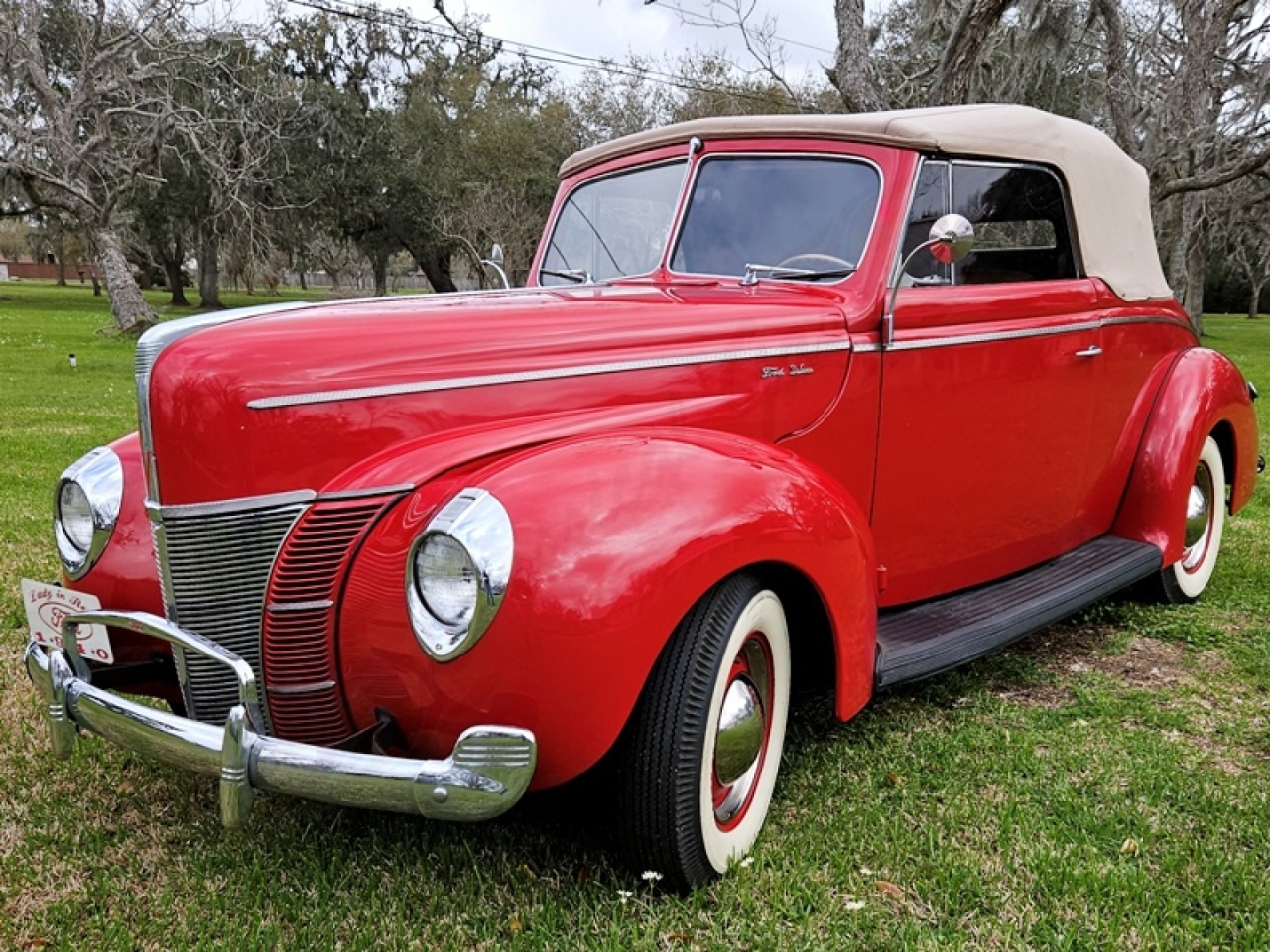 1940 Ford Deluxe Convertible