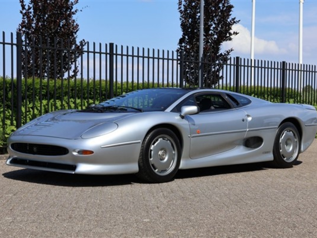 1993 Jaguar XJ220