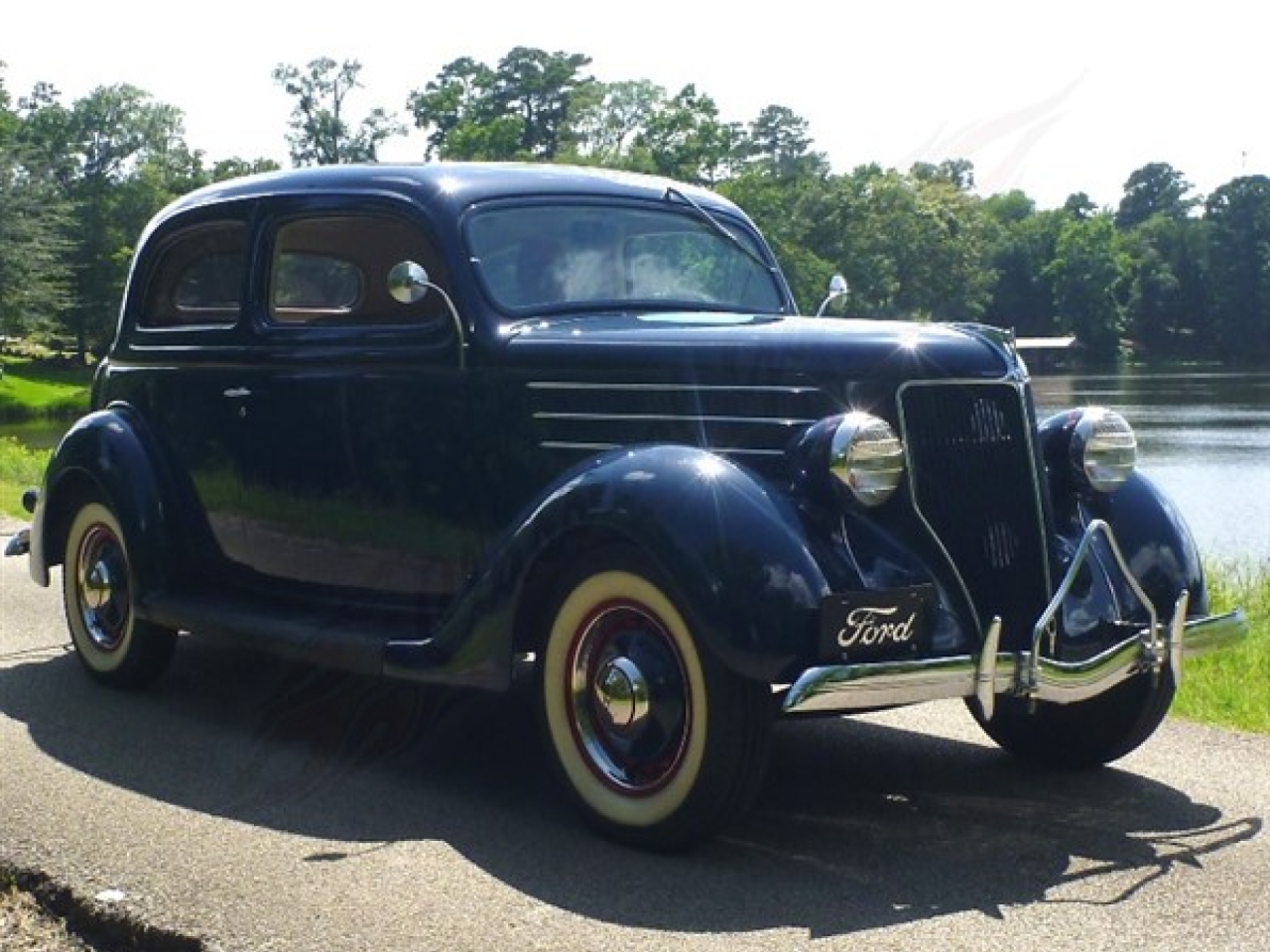 1936 Ford Humpback Sedan