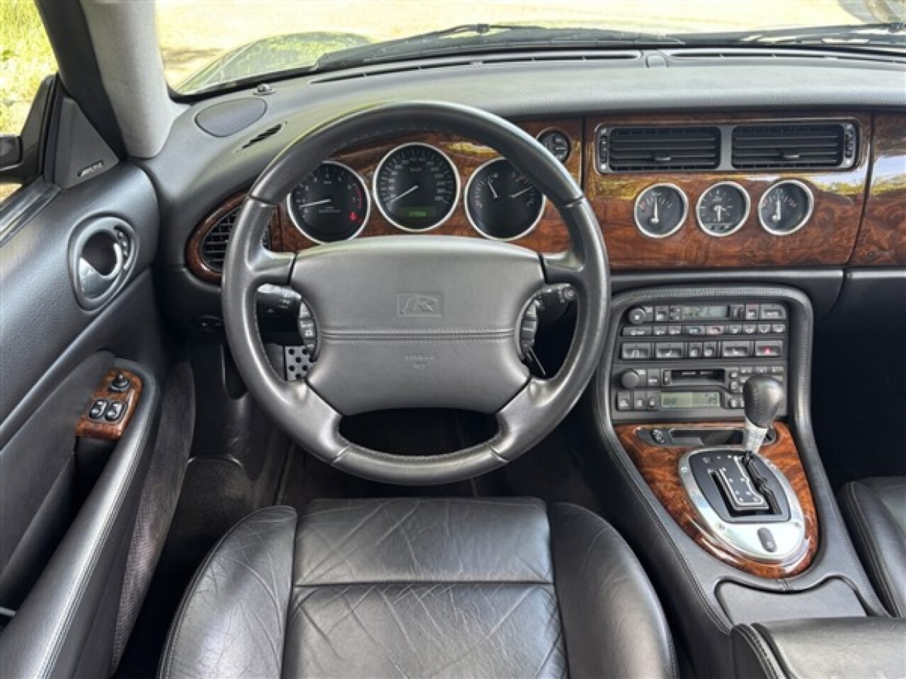 Jaguar XKR 4.2 Recaro- Full History. Only 117.330 km.