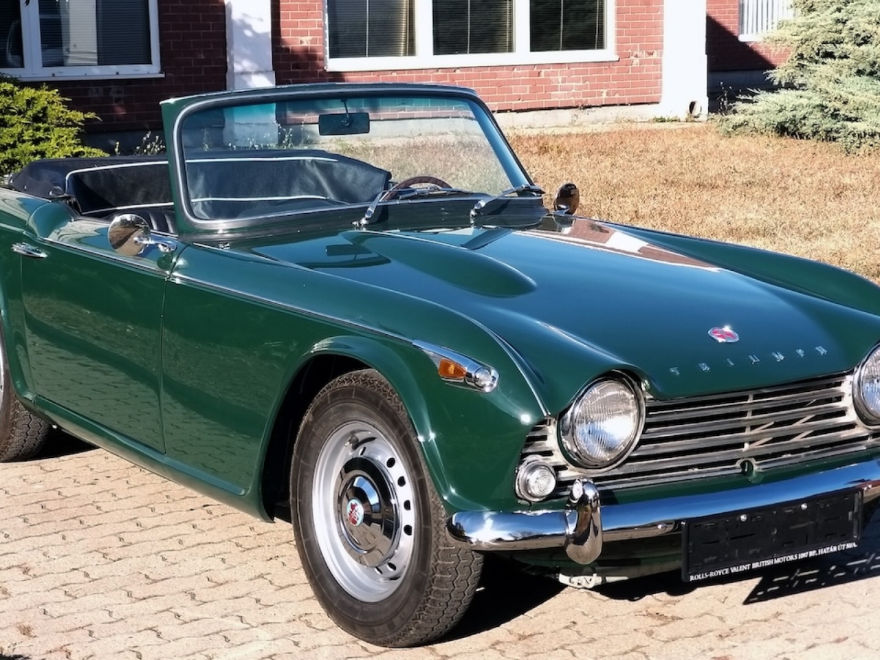 Triumph TR4