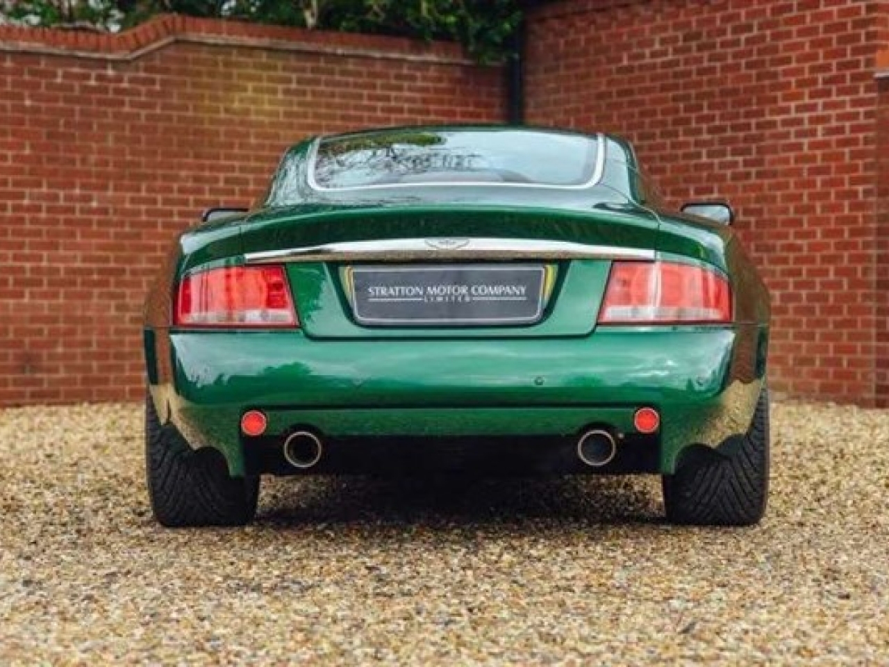 2001 Aston Martin Vanquish V12 (2+2 seating)