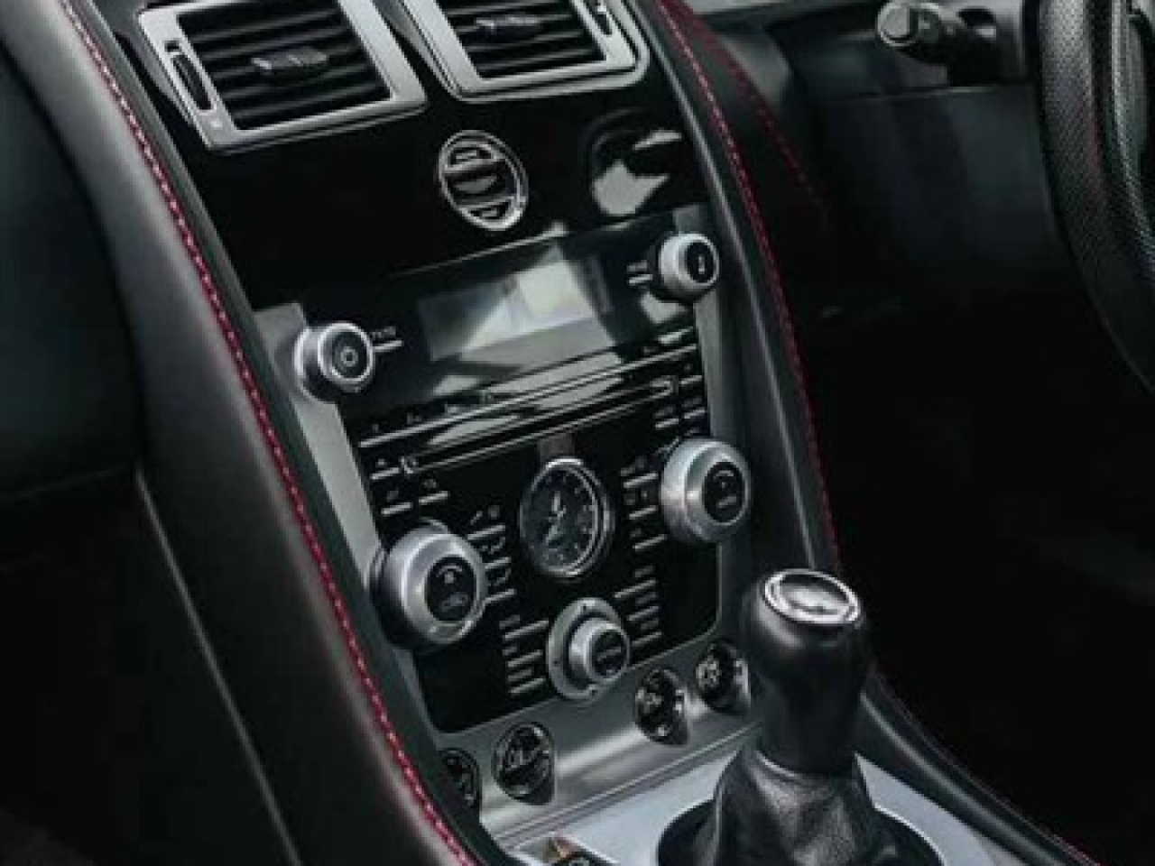 2015 Aston Martin V8 Vantage 4.7 Manual