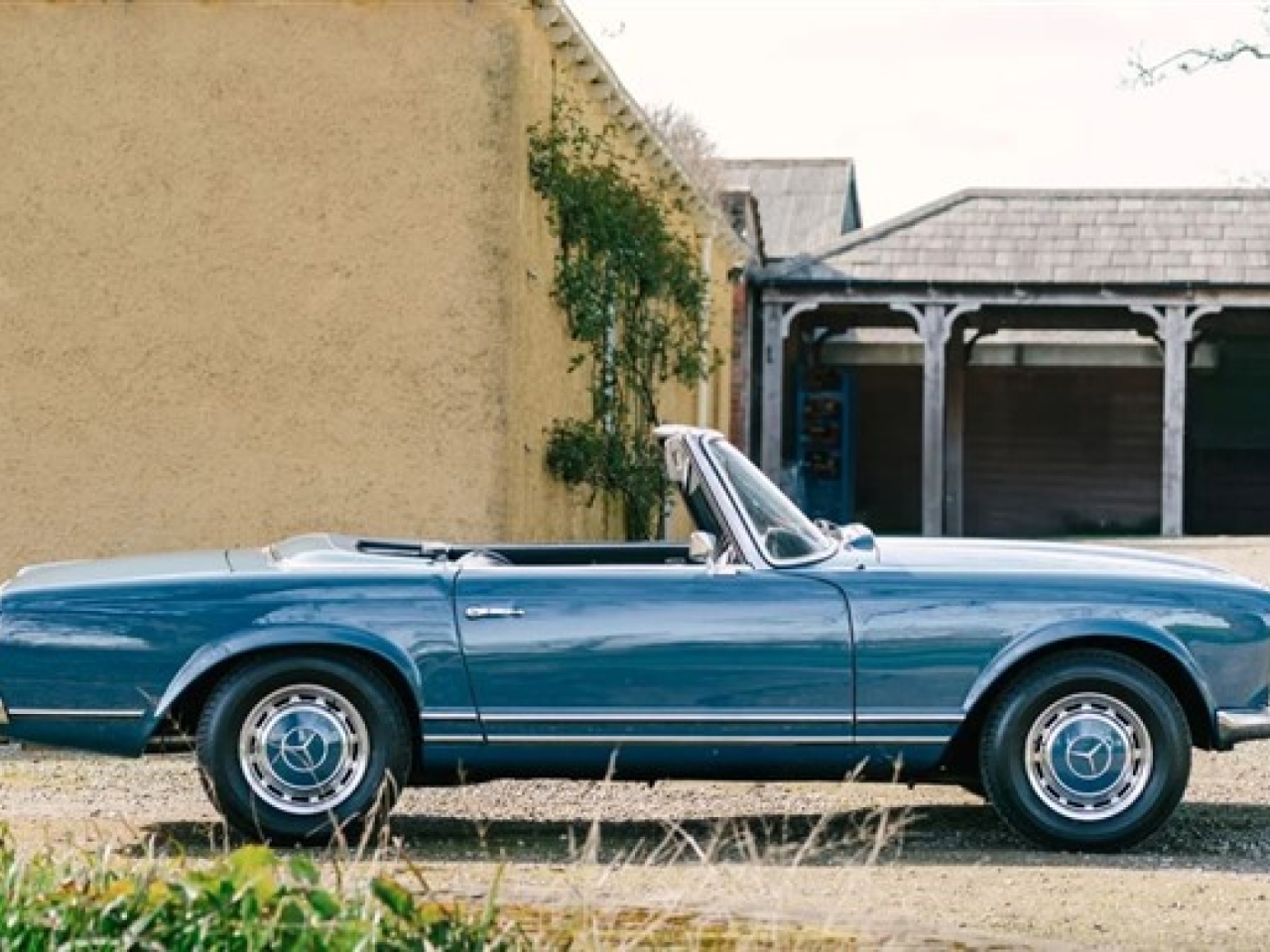 1968 Mercedes-Benz W113 280SL Pagoda