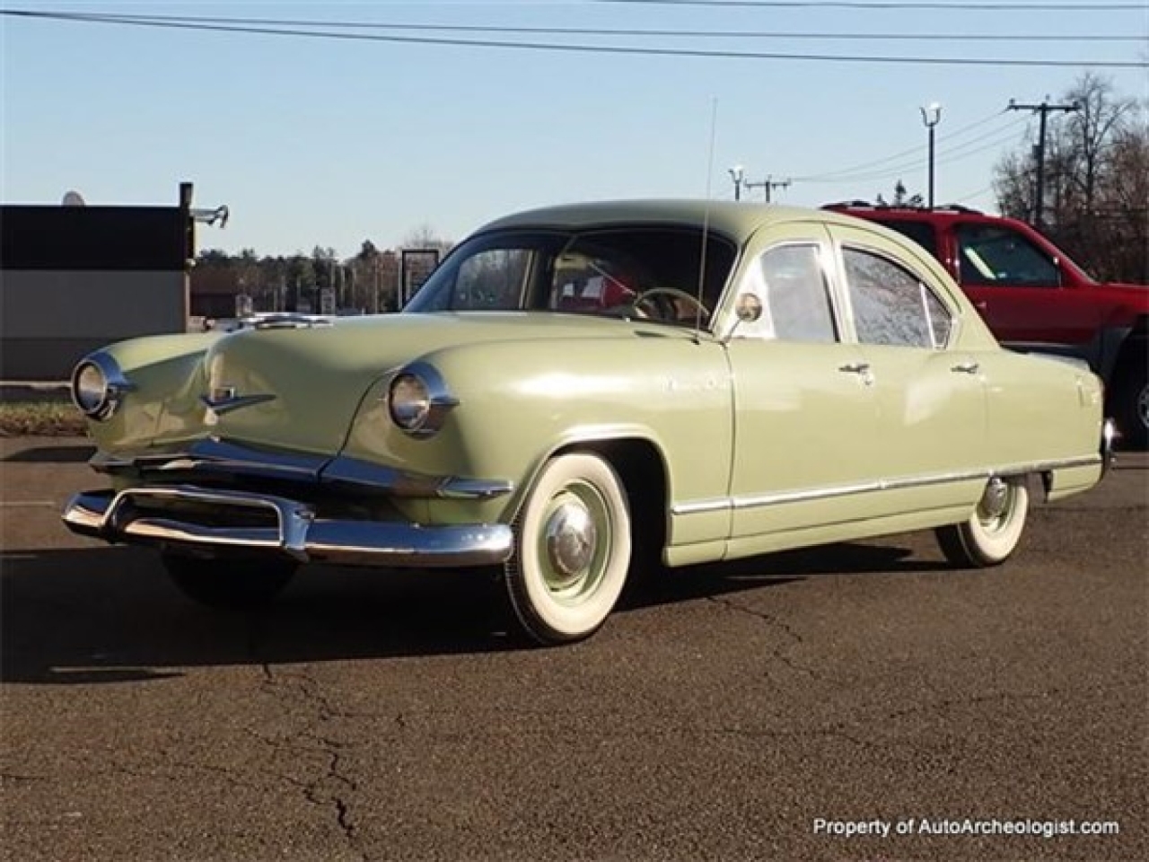 1953 Kaiser Traveler