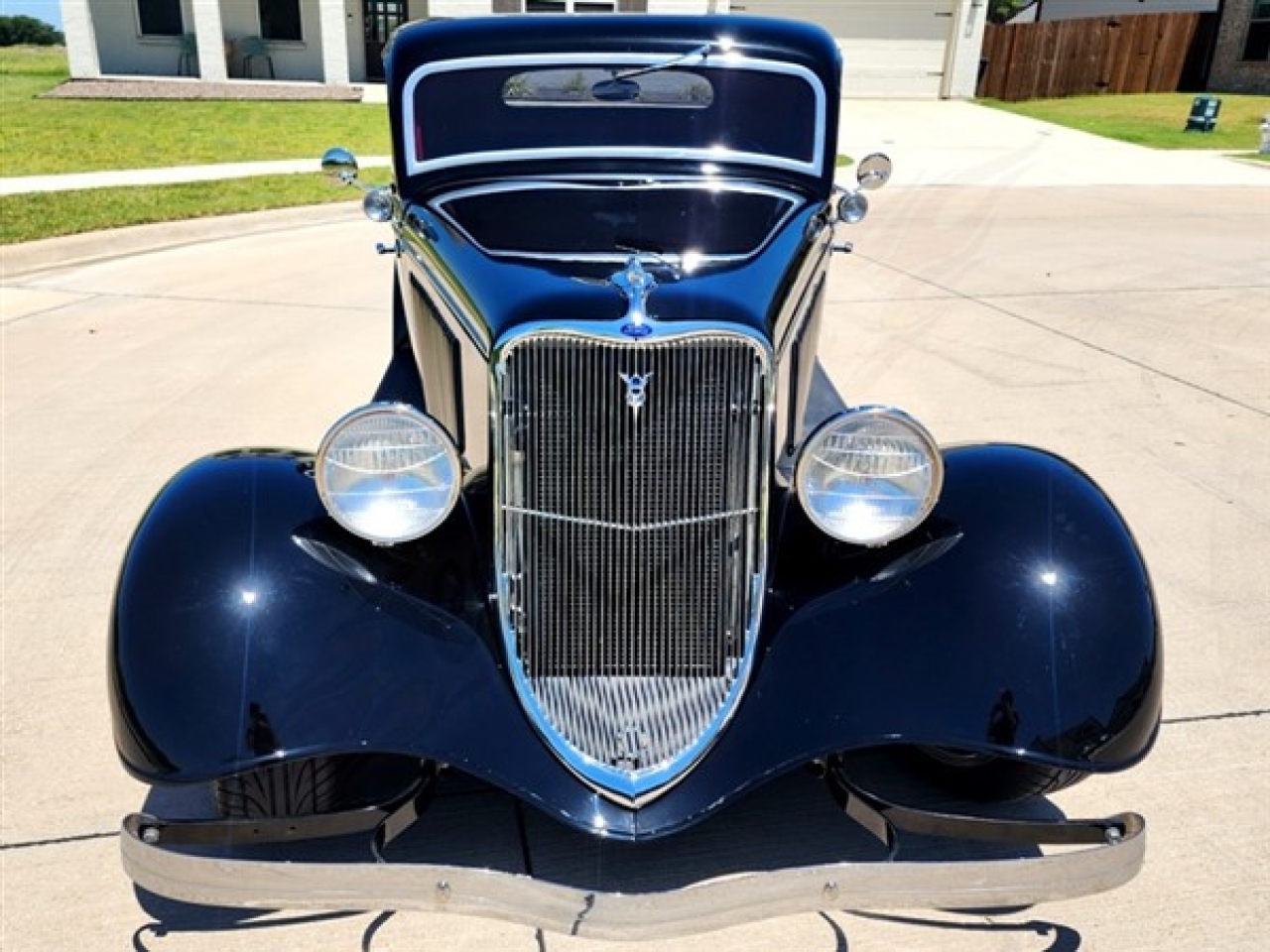 1933 Ford 3 Window Coupe