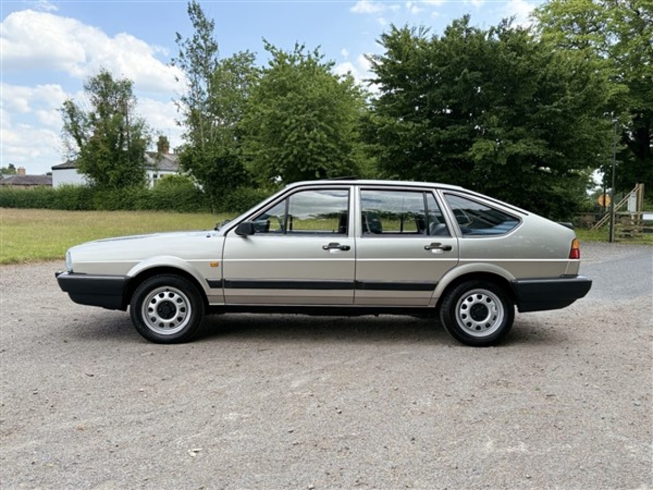1988 Volkswagen Passat B2 GL5 Hatchback