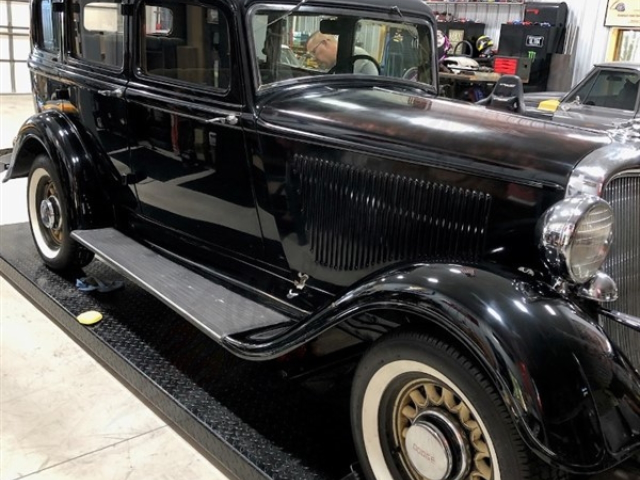 1933 Dodge Deluxe
