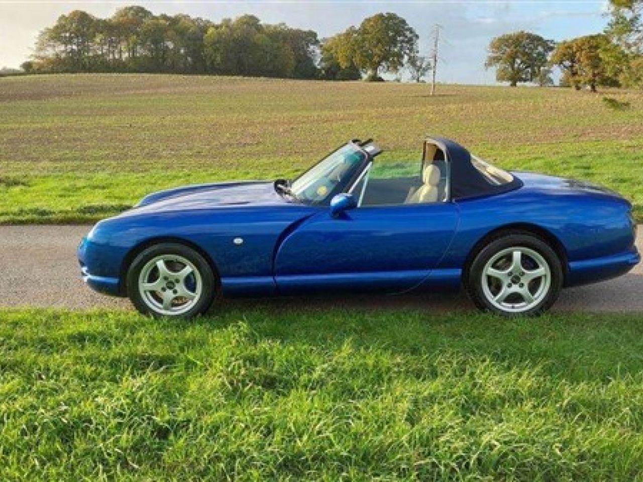 1999 TVR  Chimaera 4.5 GTS (Viper Blue)
