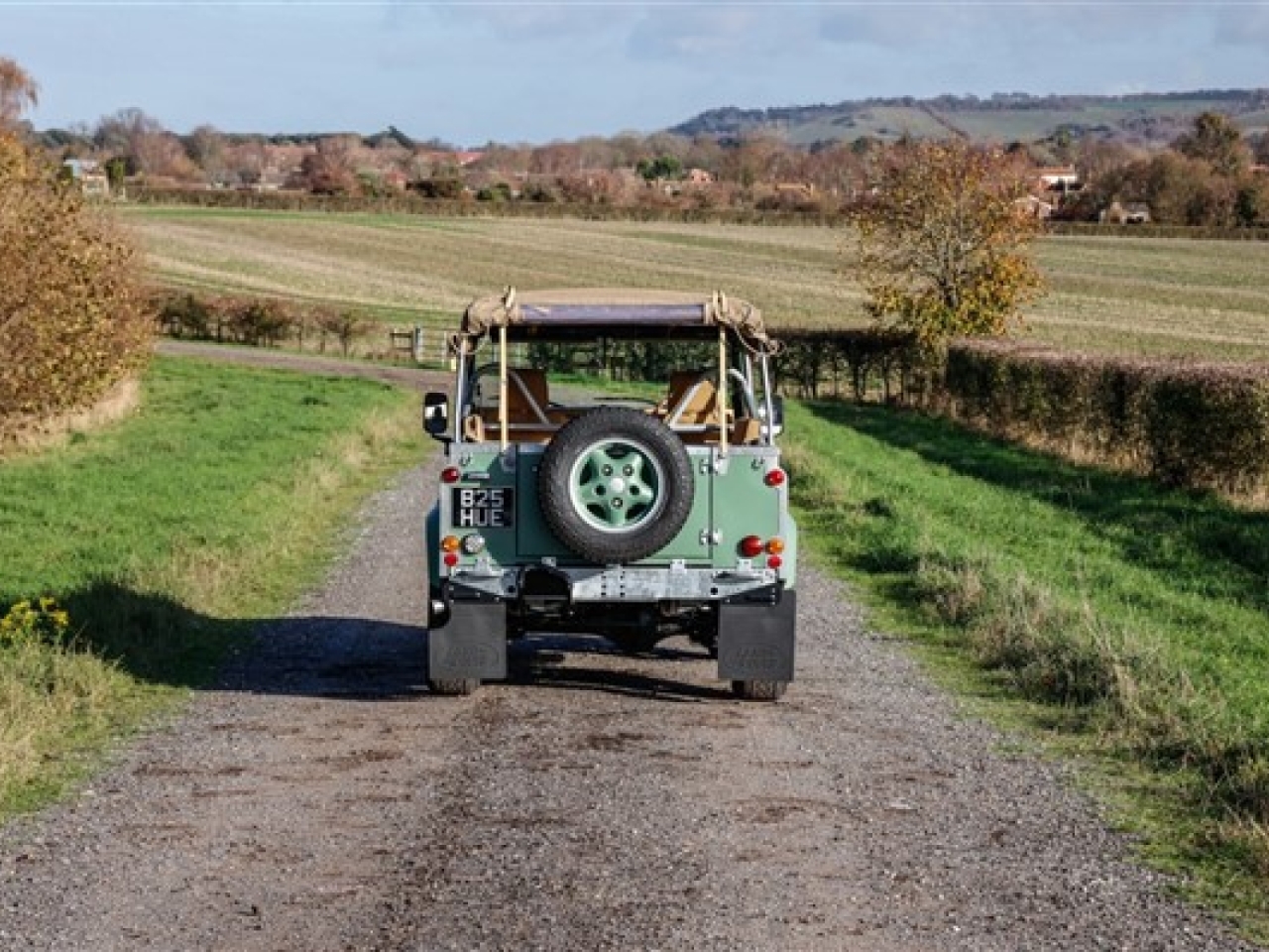 1985 Land Rover C4 90 Heritage 'Hue' Tribute