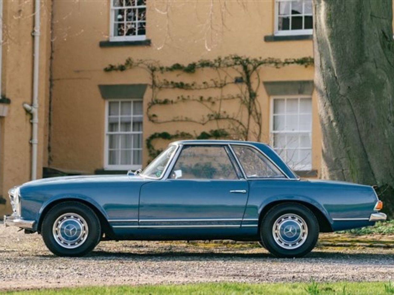 1968 Mercedes-Benz W113 280SL Pagoda