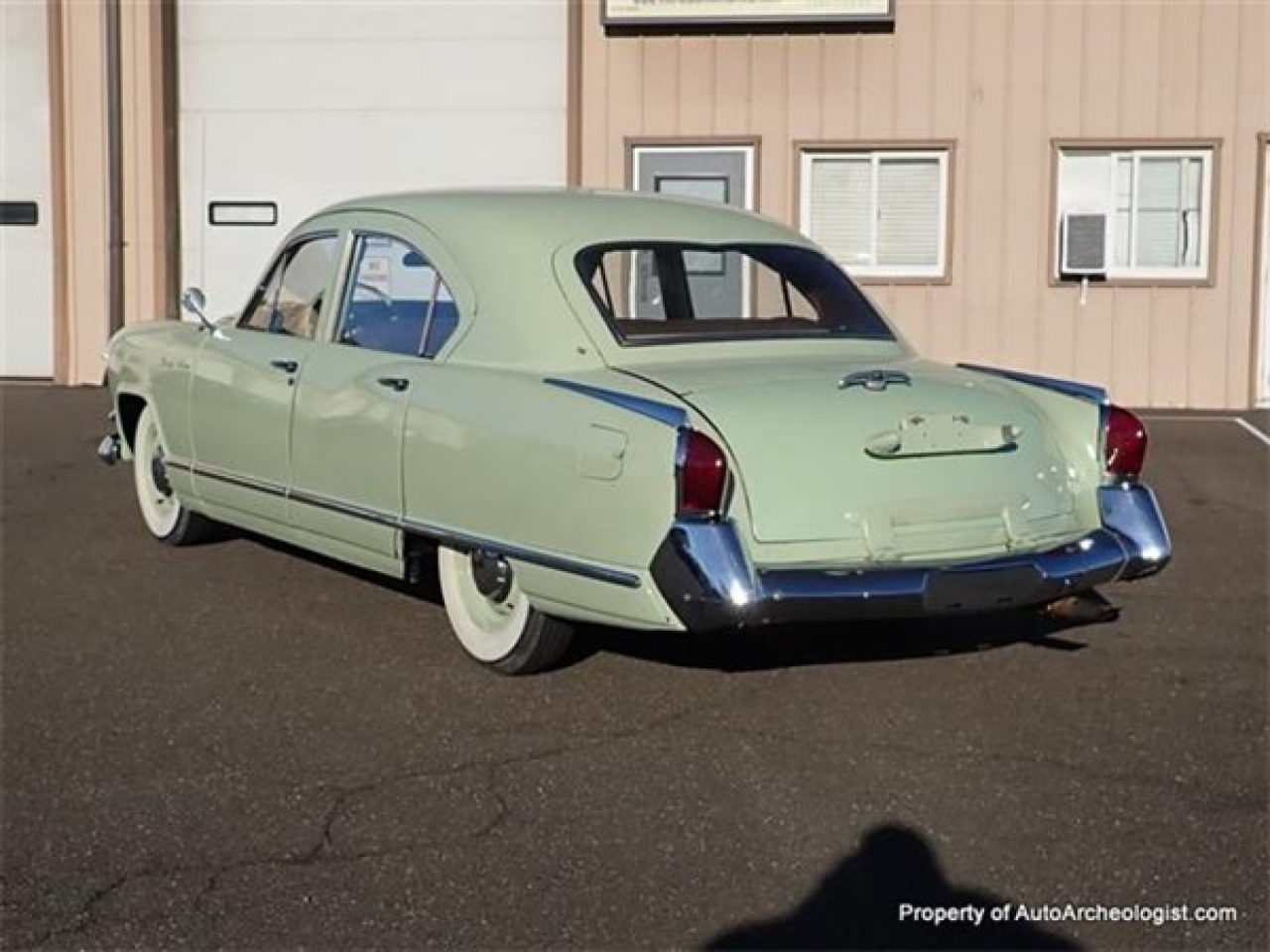 1953 Kaiser Traveler