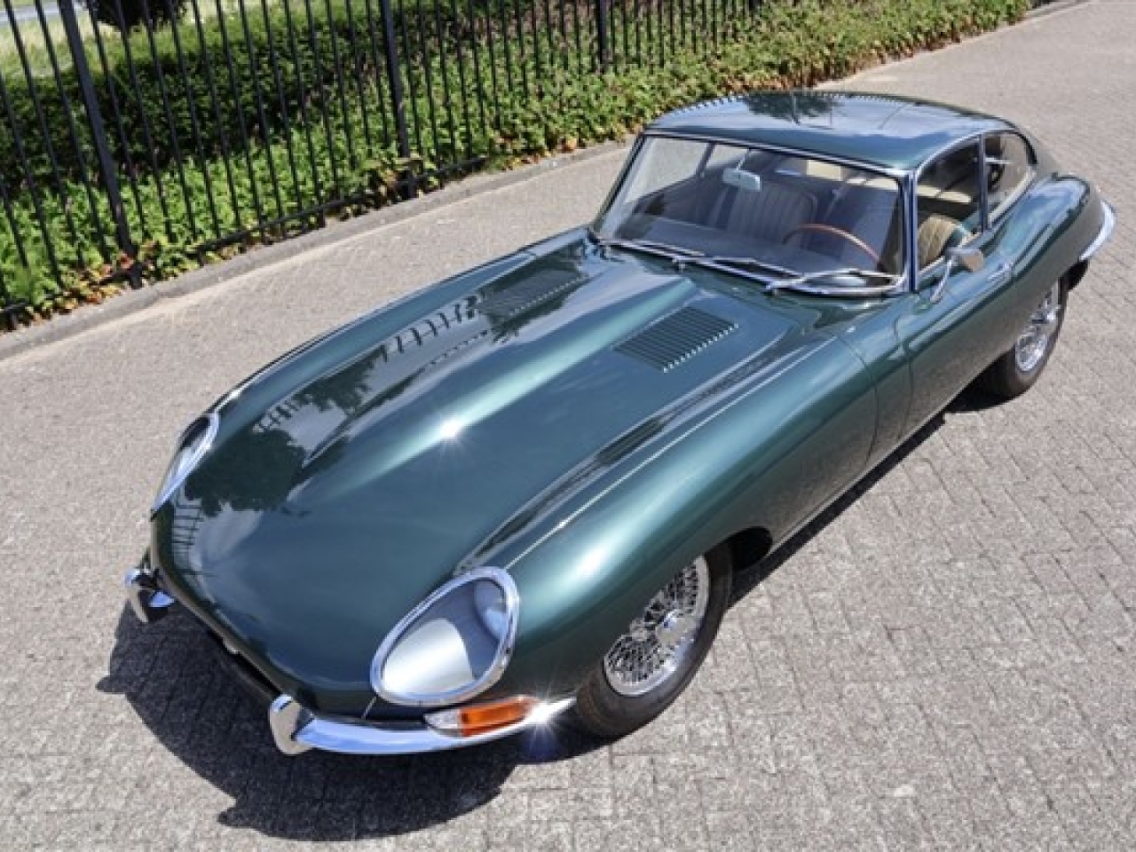 1966 Jaguar E-Type 4.2 FHC
